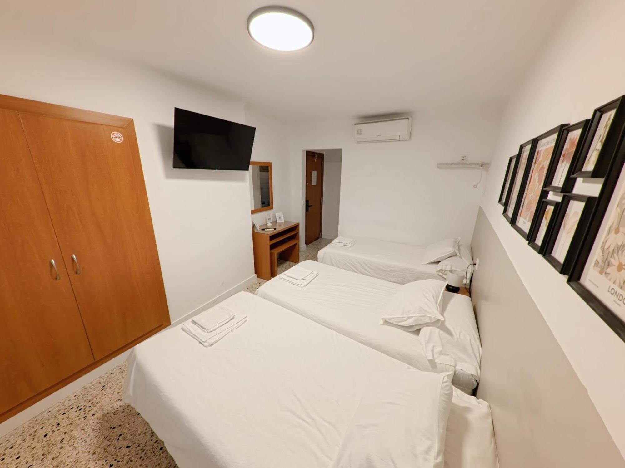 Hostal Y Apartamento Moli De Mar Lloret de Mar Eksteriør billede